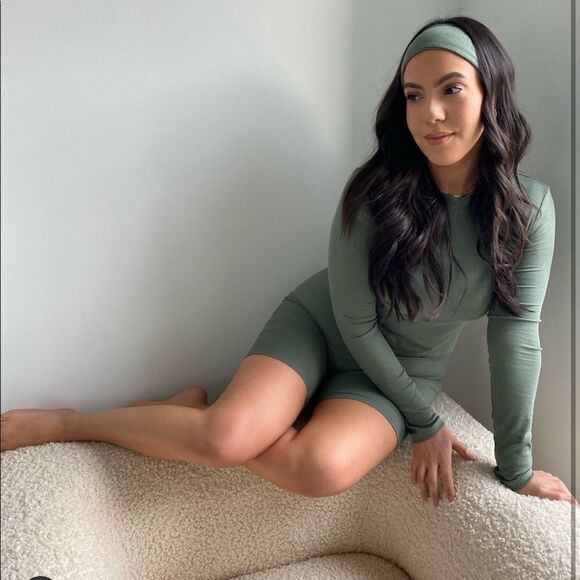 𝅺cherry gardens x permission dusty jade set green - Picture 3 of 13